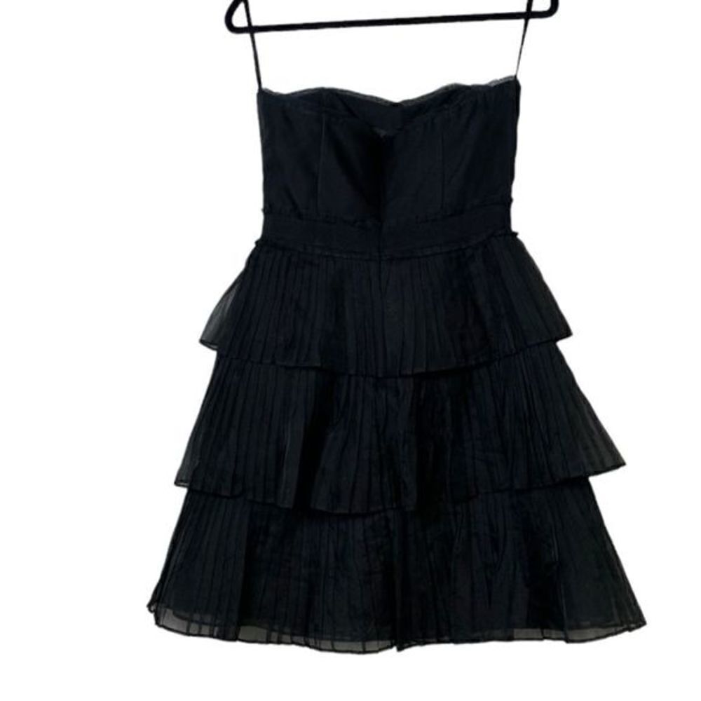 #134 Whitehouseblack Marketlittleblackdress